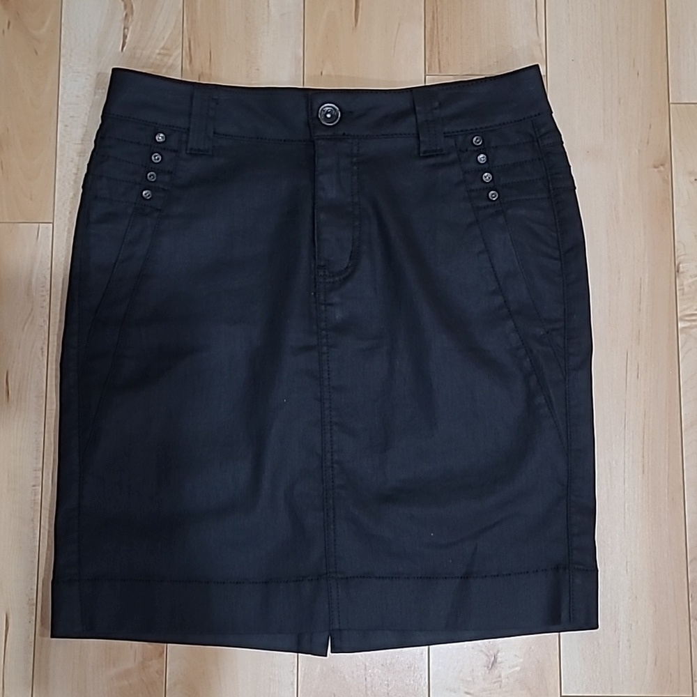 Women's medium black skirt